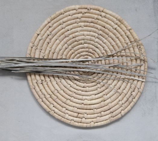 DF3198 (29839) - Hand-Woven Placemat 13.75"