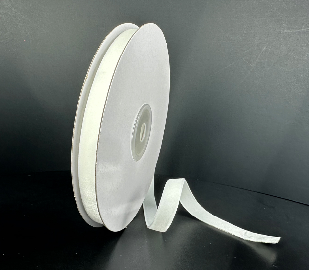 X950701-01 (00216) - Woven Vintage Velvet #1.5 - 3/8" x 10yd - White